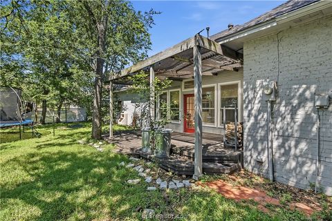 Tiny photo for 2304 Quail Hollow Drive, Bryan, TX 77802 (MLS # 26005485)
