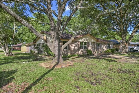 Tiny photo for 812 Victoria Street, Navasota, TX 77868 (MLS # 26007310)