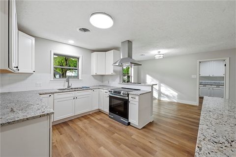 Tiny photo for 812 Victoria Street, Navasota, TX 77868 (MLS # 26007310)