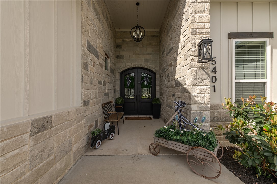 5401 Legend Oaks Court