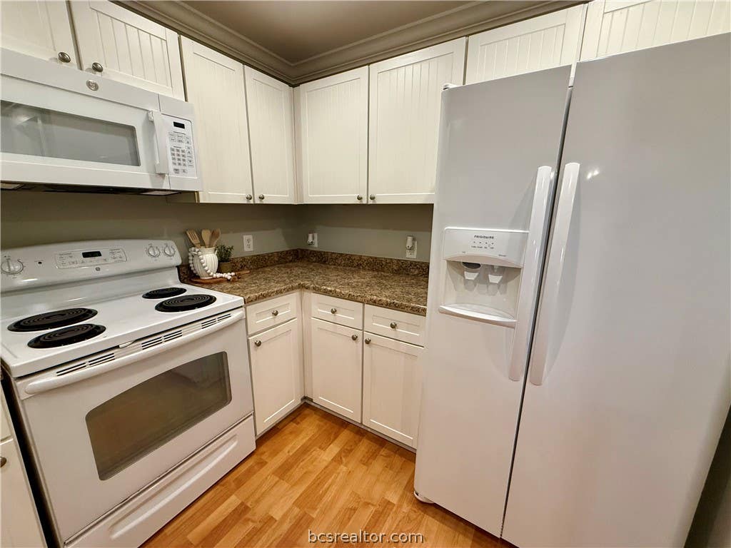 Photo of 1725 Harvey Mitchell Parkway S #1925, College Station, TX 77840 (MLS # 26005099)