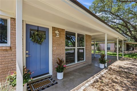 Tiny photo for 1916 Vinewood Drive, Bryan, TX 77802 (MLS # 26005911)