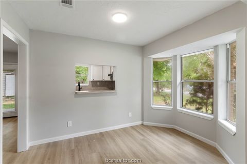 Tiny photo for 26 Holly Lane Ln, Huntsville, TX 77340 (MLS # 26004774)