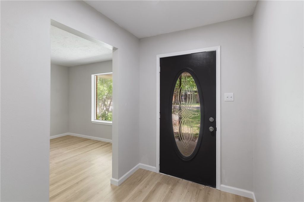 Photo of 26 Holly Lane Ln, Huntsville, TX 77340 (MLS # 26004774)