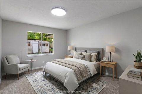 Tiny photo for 26 Holly Lane Ln, Huntsville, TX 77340 (MLS # 26004774)