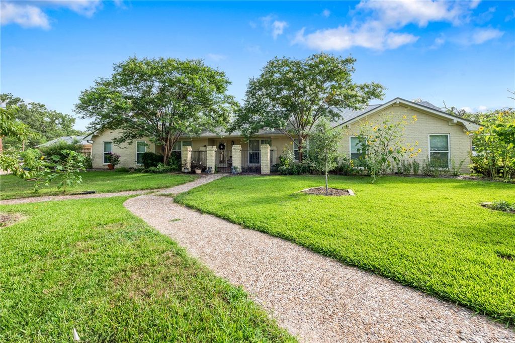 Photo of 1026 Rose Circle, College Station, TX 77840 (MLS # 26000709)