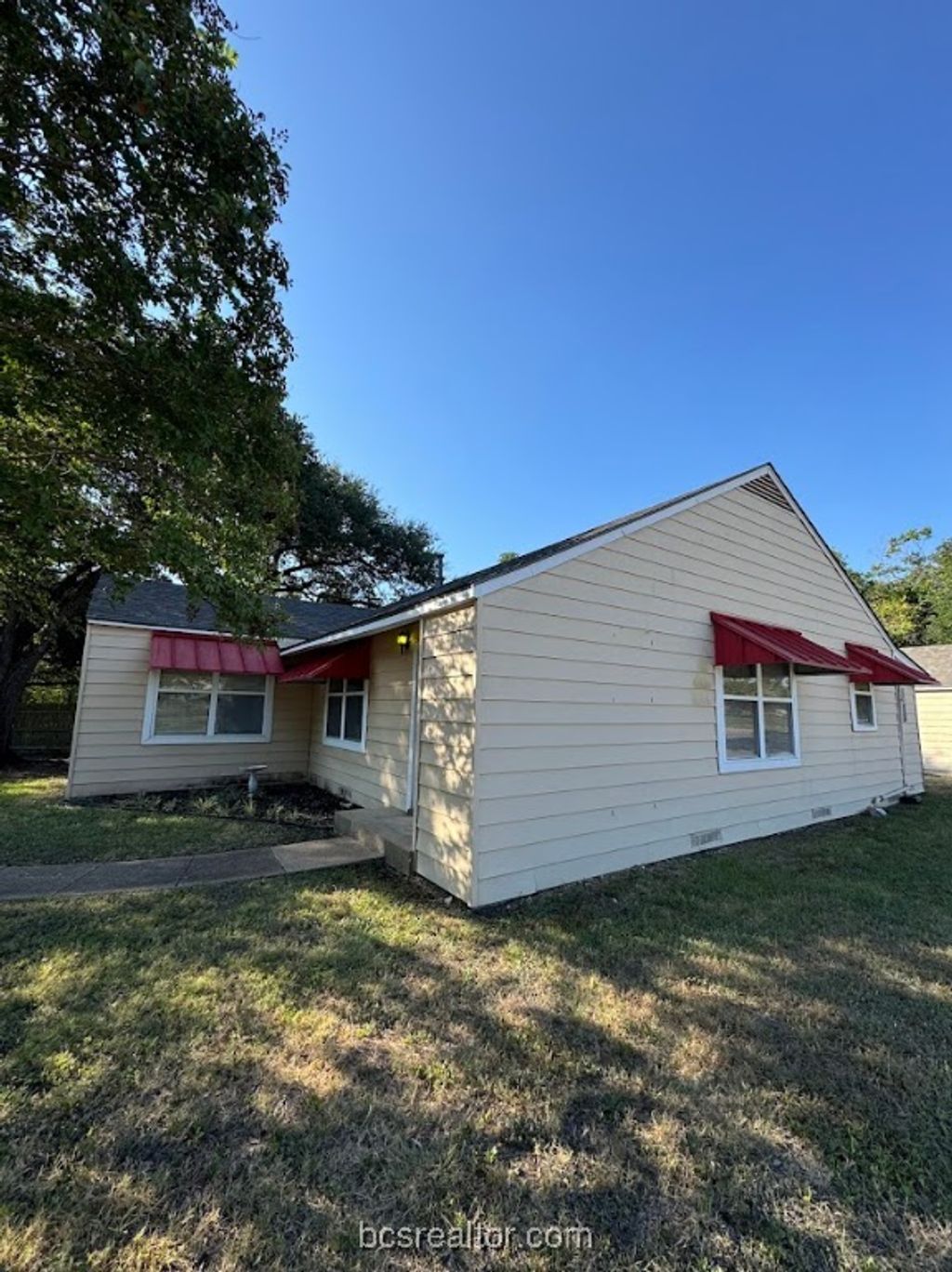 Photo of 1101 E 30th Street, Bryan, TX 77802 (MLS # 26000439)
