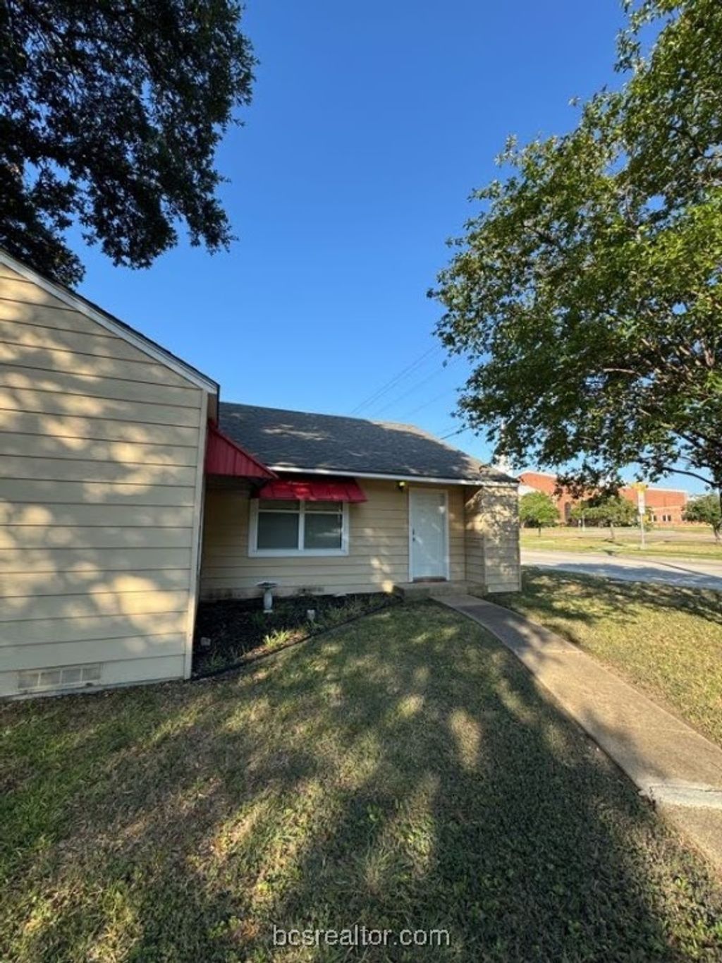 Photo of 1101 E 30th Street, Bryan, TX 77802 (MLS # 26000439)