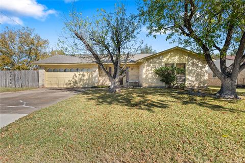 Photo of 2901 Oakside Drive, Bryan, TX 77802 (MLS # 25013000)
