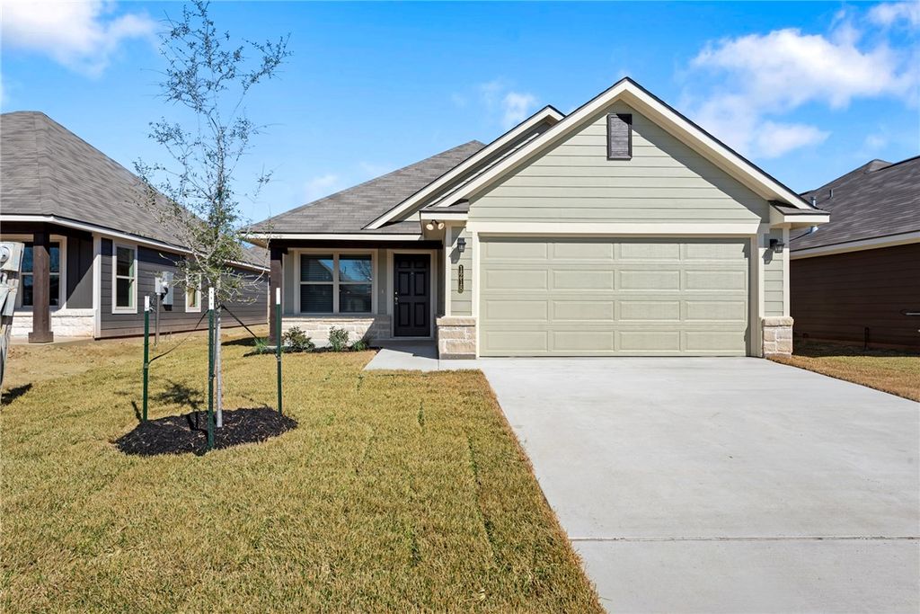 Photo of 1218 High Street, Navasota, TX 77868 (MLS # 26001868)