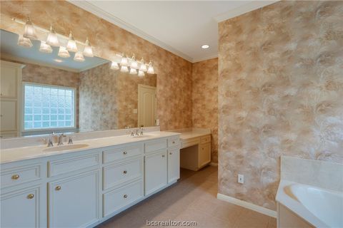 Tiny photo for 13652 Suzanne Place, College Station, TX 77845 (MLS # 26003671)