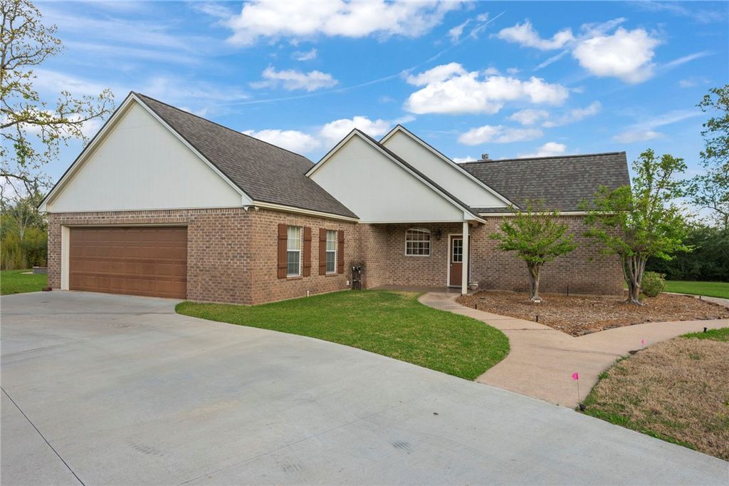 Photo of 13652 Suzanne Place, College Station, TX 77845 (MLS # 26003671)
