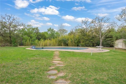 Tiny photo for 13652 Suzanne Place, College Station, TX 77845 (MLS # 26003671)