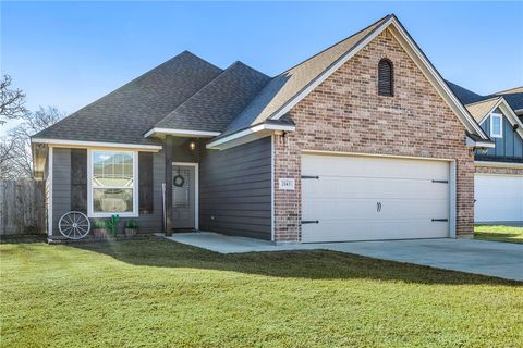 Photo of 2143 Mountain Wind Loop, Bryan, TX 77807 (MLS # 26001584)