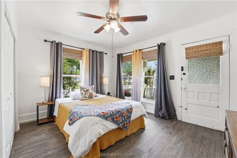 Tiny photo for 805 Academy St E, Brenham, TX 77833 (MLS # 26004052)