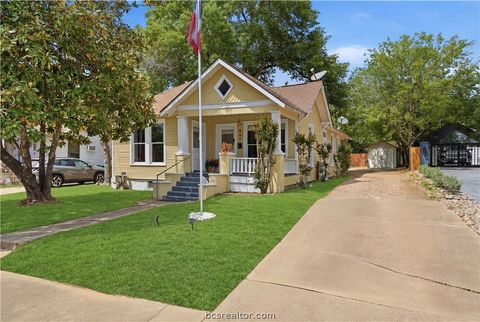 Tiny photo for 805 Academy St E, Brenham, TX 77833 (MLS # 26004052)