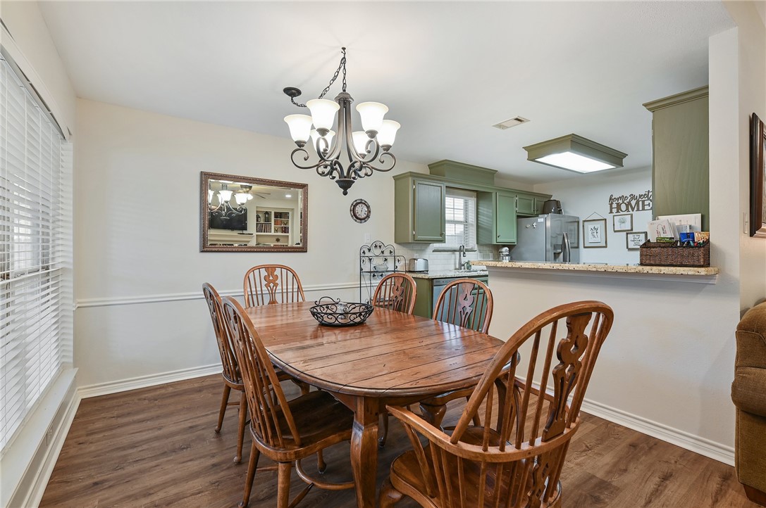 College Station, Texas 77845, United States, 3 Bedrooms Bedrooms, ,2 BathroomsBathrooms,Residential,Pending,44620