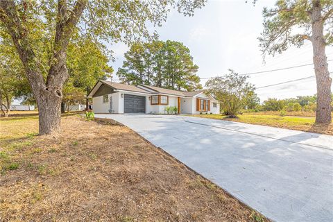 Tiny photo for 707 Norwood Lane, Hearne, TX 77859 (MLS # 25011139)