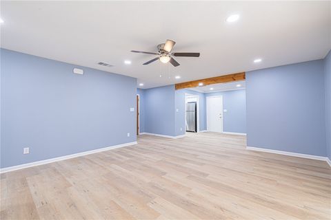Tiny photo for 707 Norwood Lane, Hearne, TX 77859 (MLS # 25011139)