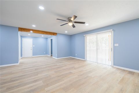 Tiny photo for 707 Norwood Lane, Hearne, TX 77859 (MLS # 25011139)