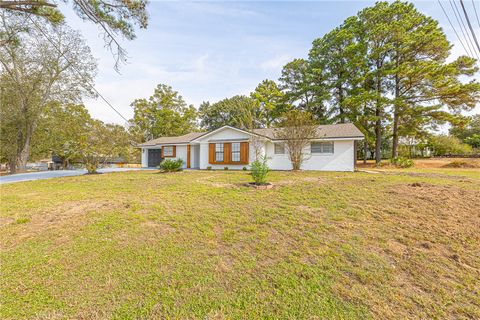 Tiny photo for 707 Norwood Lane, Hearne, TX 77859 (MLS # 25011139)