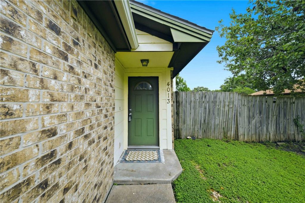 Photo of 4013 Tiffany Trail, College Station, TX 77845 (MLS # 26007200)