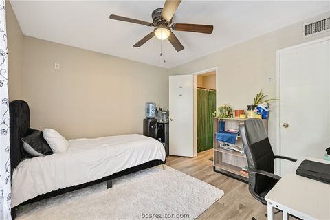Tiny photo for 521 Southwest Parkway #201, College Station, TX 77840 (MLS # 26008691)