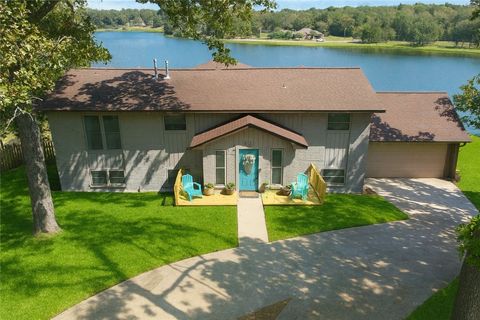 23 Holster Highway Hilltop Lakes TX 77871