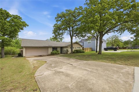 Photo of 1221 Berkeley Street, College Station, TX 77840 (MLS # 26004130)