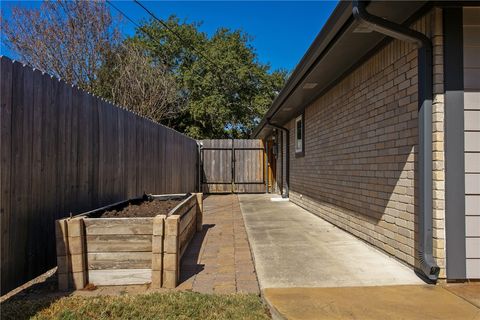 Tiny photo for 2604 Spicewood Court, College Station, TX 77845 (MLS # 25011160)