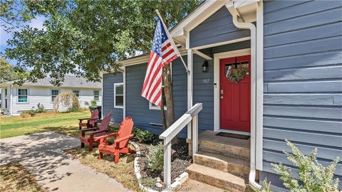 Tiny photo for 907 North Avenue, Bryan, TX 77802 (MLS # 26009861)