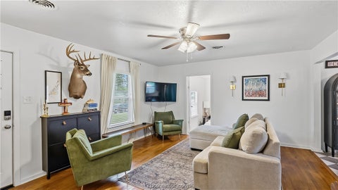 Tiny photo for 907 North Avenue, Bryan, TX 77802 (MLS # 26009861)