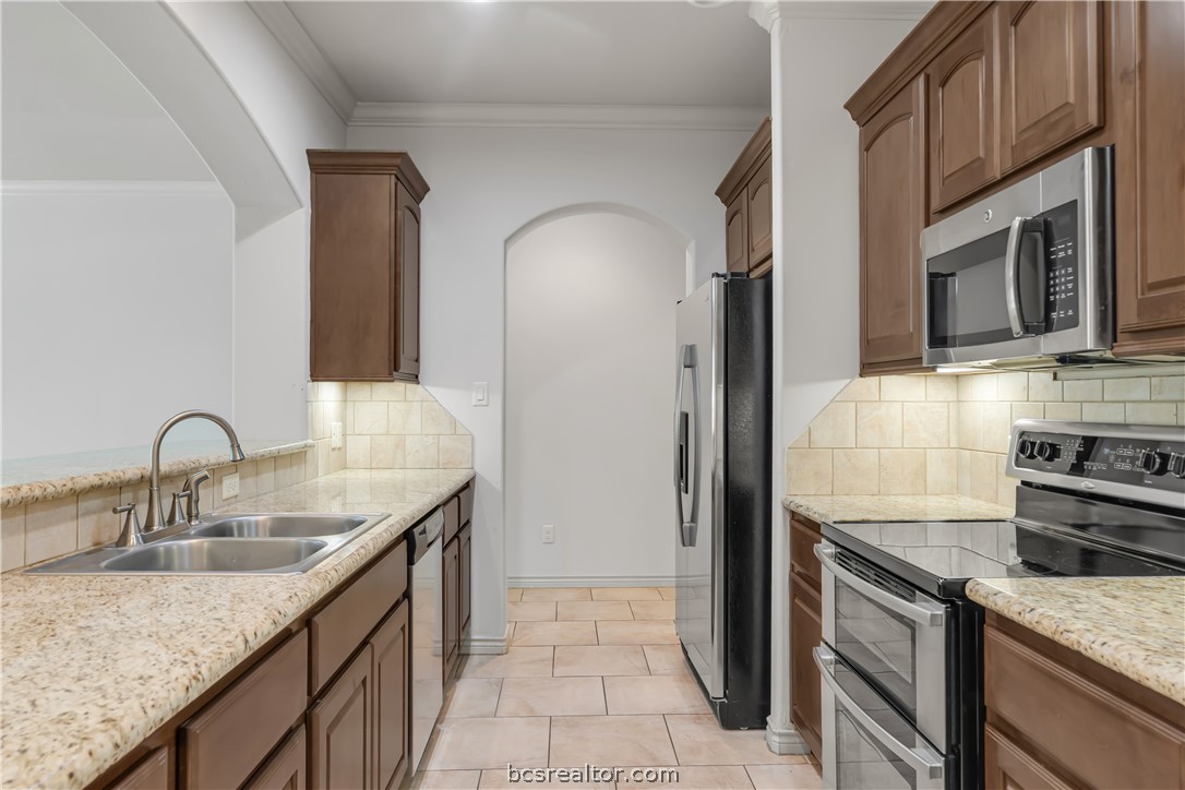 College Station, Texas 77845, United States, 4 Bedrooms Bedrooms, ,4 BathroomsBathrooms,Residential,Pending,52406