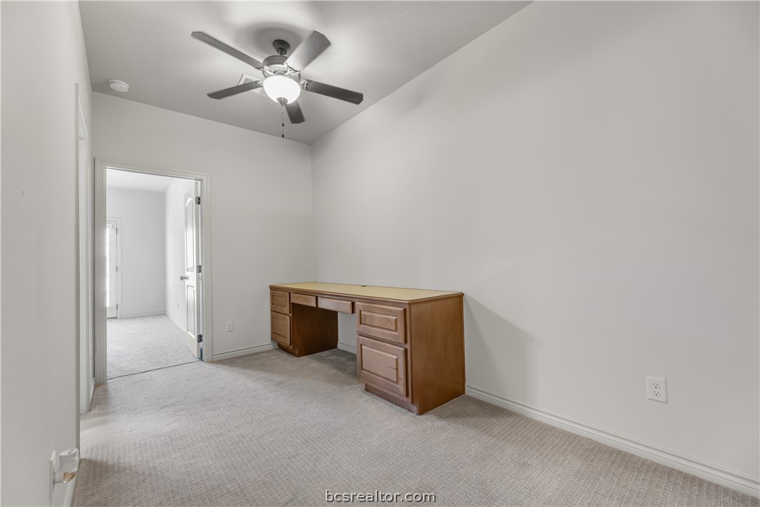 College Station, Texas 77845, United States, 4 Bedrooms Bedrooms, ,4 BathroomsBathrooms,Residential,Pending,52406