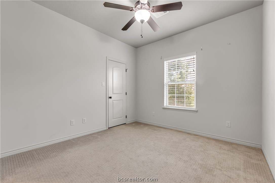 College Station, Texas 77845, United States, 4 Bedrooms Bedrooms, ,4 BathroomsBathrooms,Residential,Pending,52406