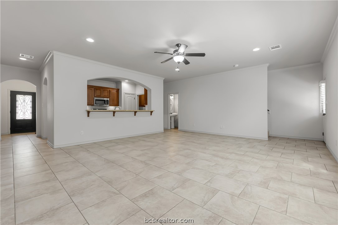 College Station, Texas 77845, United States, 4 Bedrooms Bedrooms, ,4 BathroomsBathrooms,Residential,Pending,52406