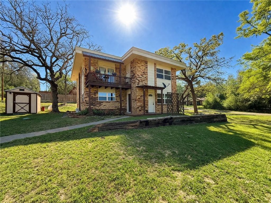 Photo of 40 Hawaii Lane, Normangee, TX 77871 (MLS # 26003617)