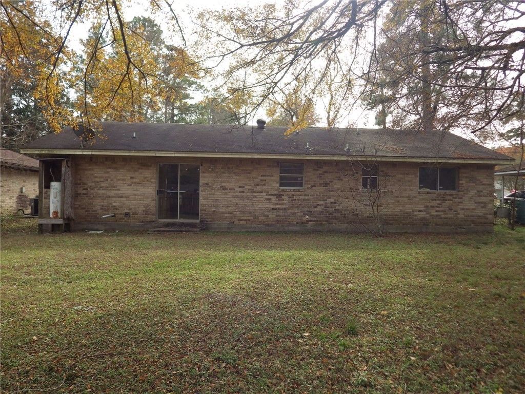 Photo of 203 N Forest Drive, Willis, TX 77378 (MLS # 25013109)