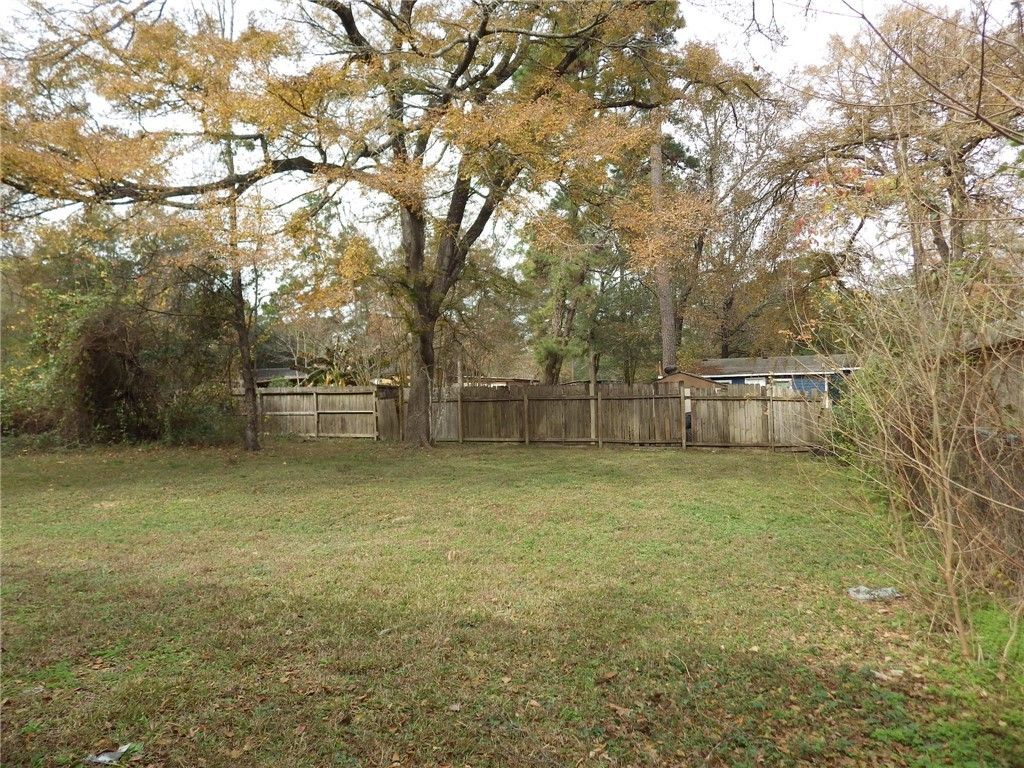Photo of 203 N Forest Drive, Willis, TX 77378 (MLS # 25013109)