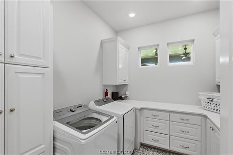 Tiny photo for 3333 Stoneleigh RD, Bryan, TX 77808 (MLS # 26005544)