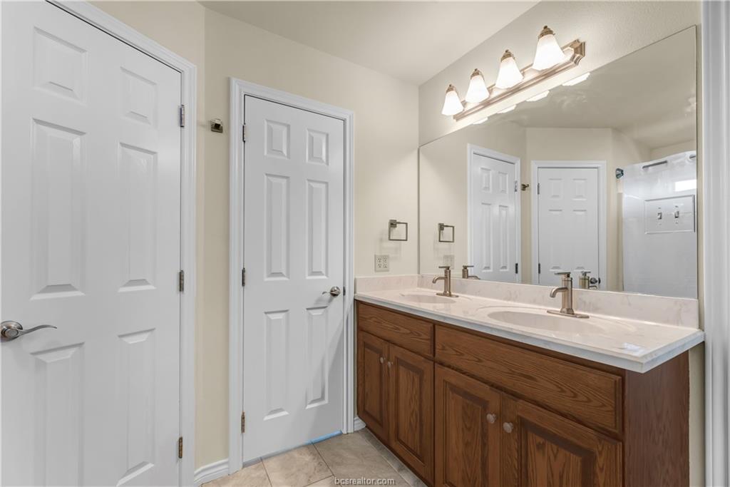 College Station, Texas 77845, United States, 4 Bedrooms Bedrooms, ,3 BathroomsBathrooms,Residential,Active,109579