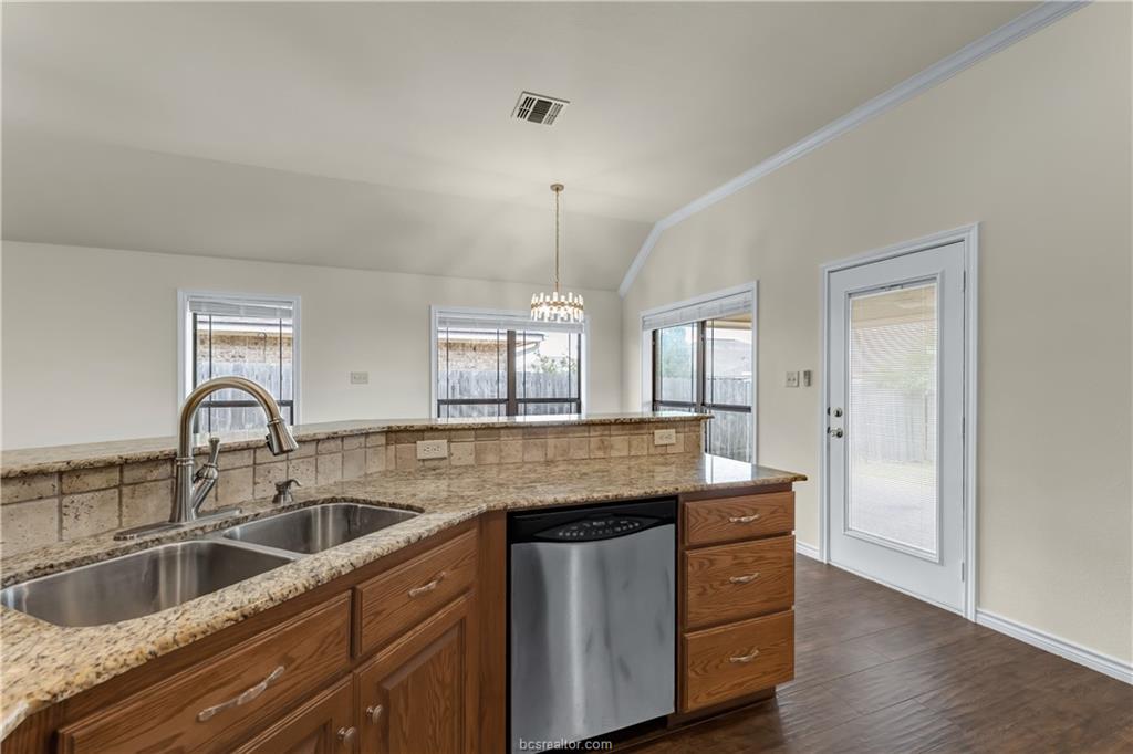 College Station, Texas 77845, United States, 4 Bedrooms Bedrooms, ,3 BathroomsBathrooms,Residential,Active,109579