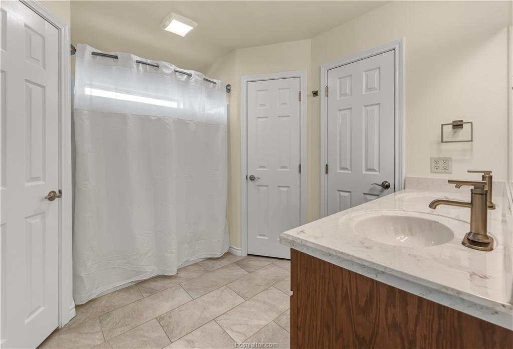 College Station, Texas 77845, United States, 4 Bedrooms Bedrooms, ,3 BathroomsBathrooms,Residential,Active,109579