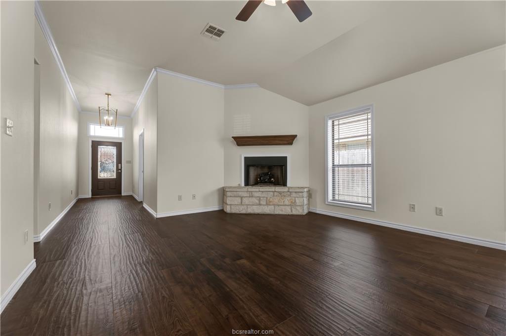 College Station, Texas 77845, United States, 4 Bedrooms Bedrooms, ,3 BathroomsBathrooms,Residential,Active,109579
