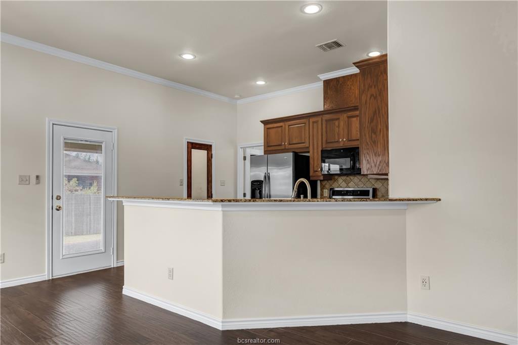 College Station, Texas 77845, United States, 4 Bedrooms Bedrooms, ,3 BathroomsBathrooms,Residential,Active,109579