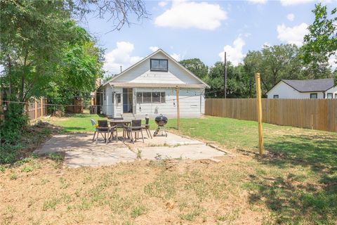 Tiny photo for 1902 Miller Avenue, Bryan, TX 77801 (MLS # 25013257)