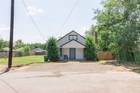 Tiny photo for 1902 Miller Avenue, Bryan, TX 77801 (MLS # 25013257)
