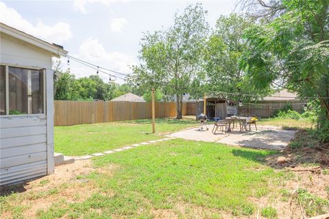Tiny photo for 1902 Miller Avenue, Bryan, TX 77801 (MLS # 25013257)