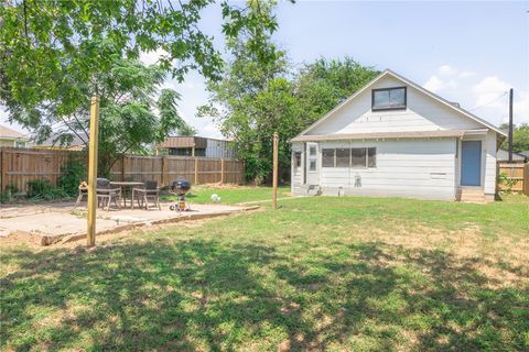 Tiny photo for 1902 Miller Avenue, Bryan, TX 77801 (MLS # 25013257)