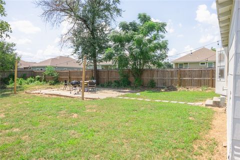 Tiny photo for 1902 Miller Avenue, Bryan, TX 77801 (MLS # 25013257)